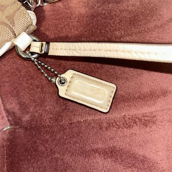 Coach Signature Stripe Wristlet Cream Brown Small Zip Closure Detachable Strap - Picture 4 of 5